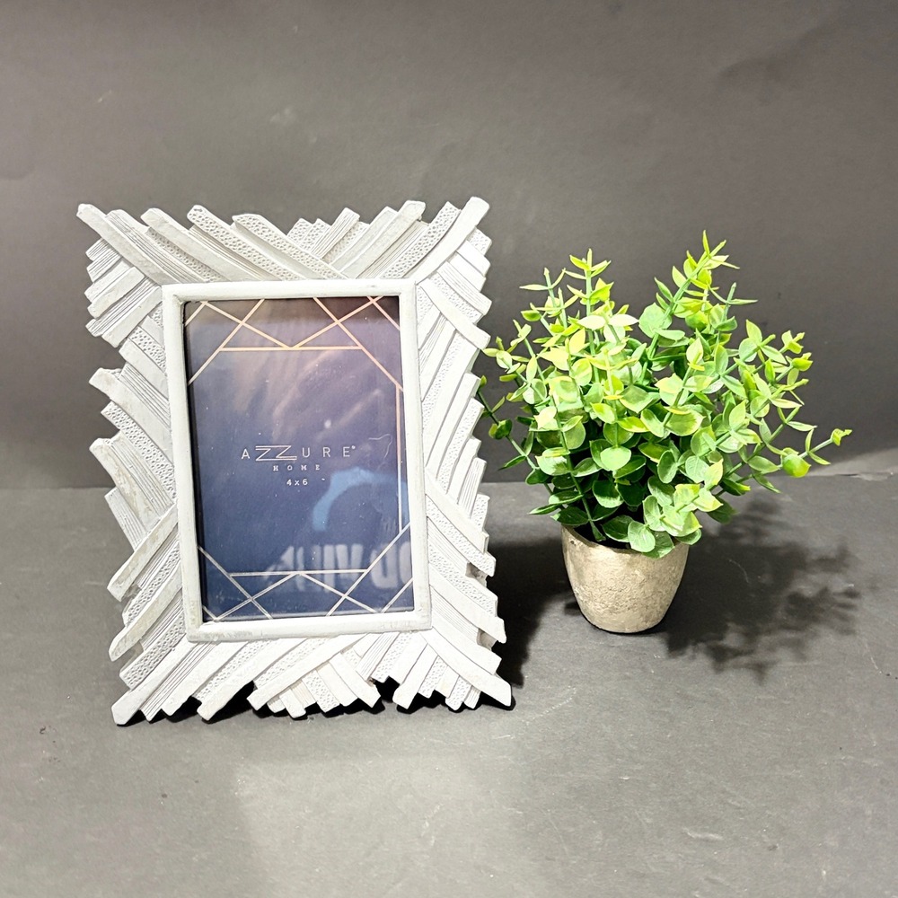 Azzure Home White Textured Geometric 4x6 Photo Frame Modern Tabletop Decor